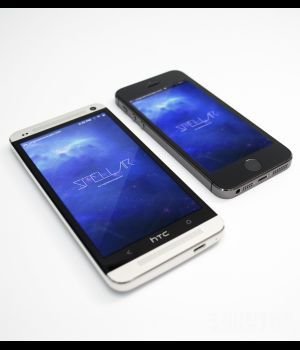 htc one m7和iphone 5s 手机PSD图像